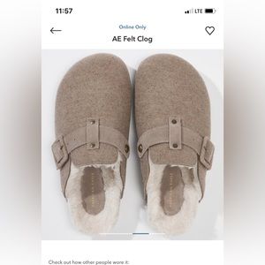 American Eagle clog shoes